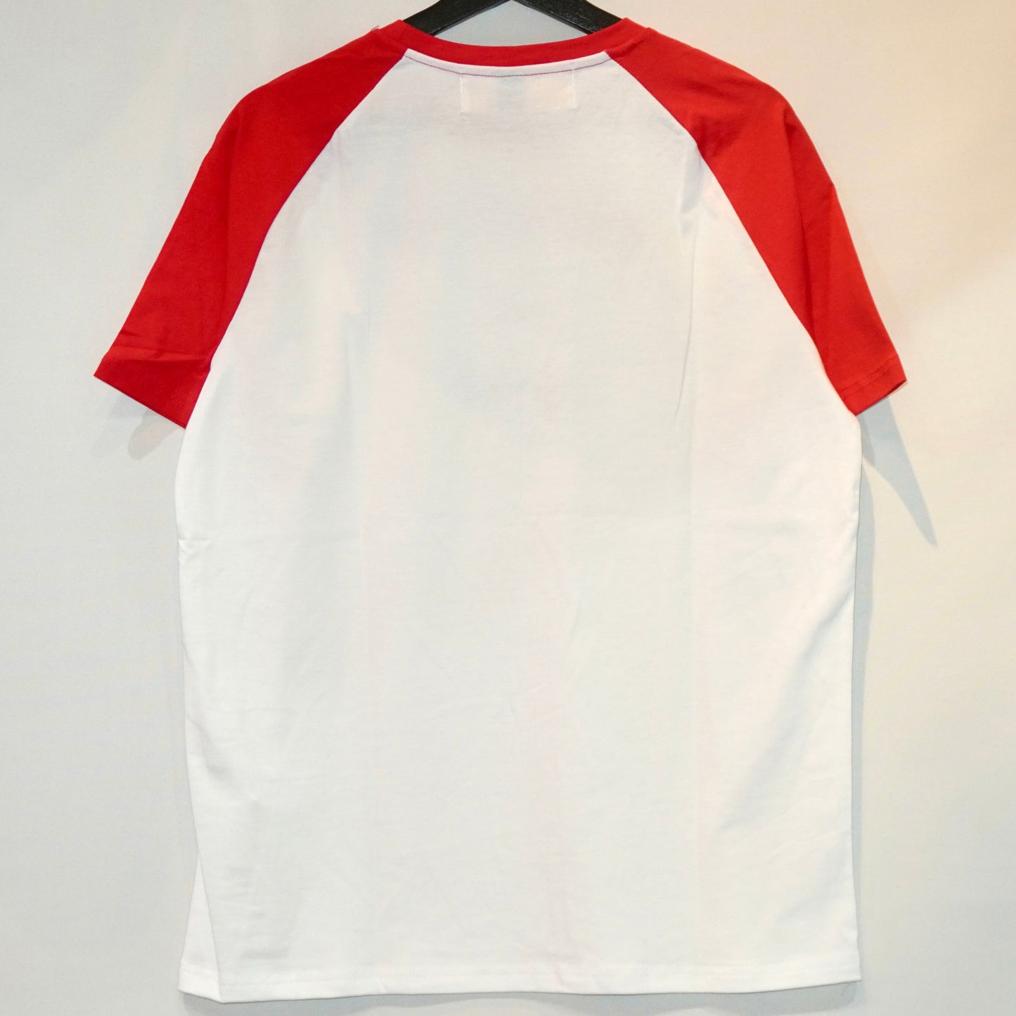 SKOLOCT FINGER SLOGAN RAGLAN T-SHIRT
