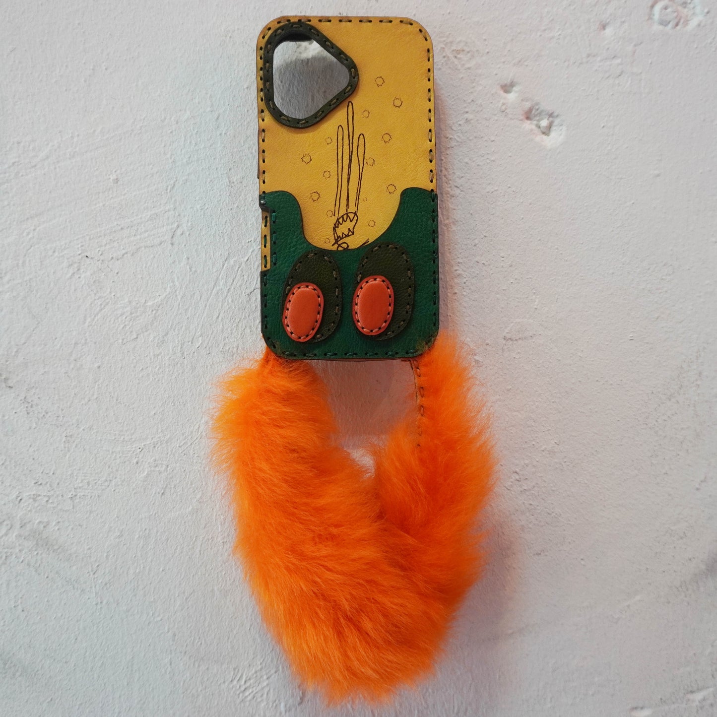 LEATHER PHONE CASE - iPhone 16