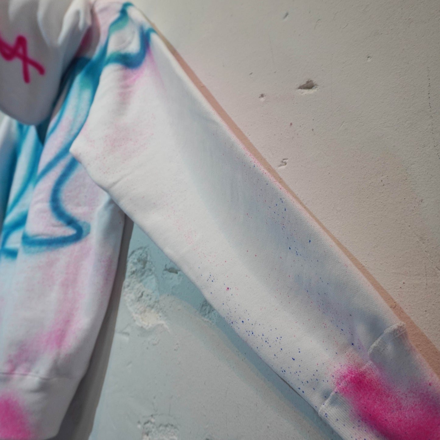 SKOLOCT SPRAY PAINTED ZIP HOODIE (S)