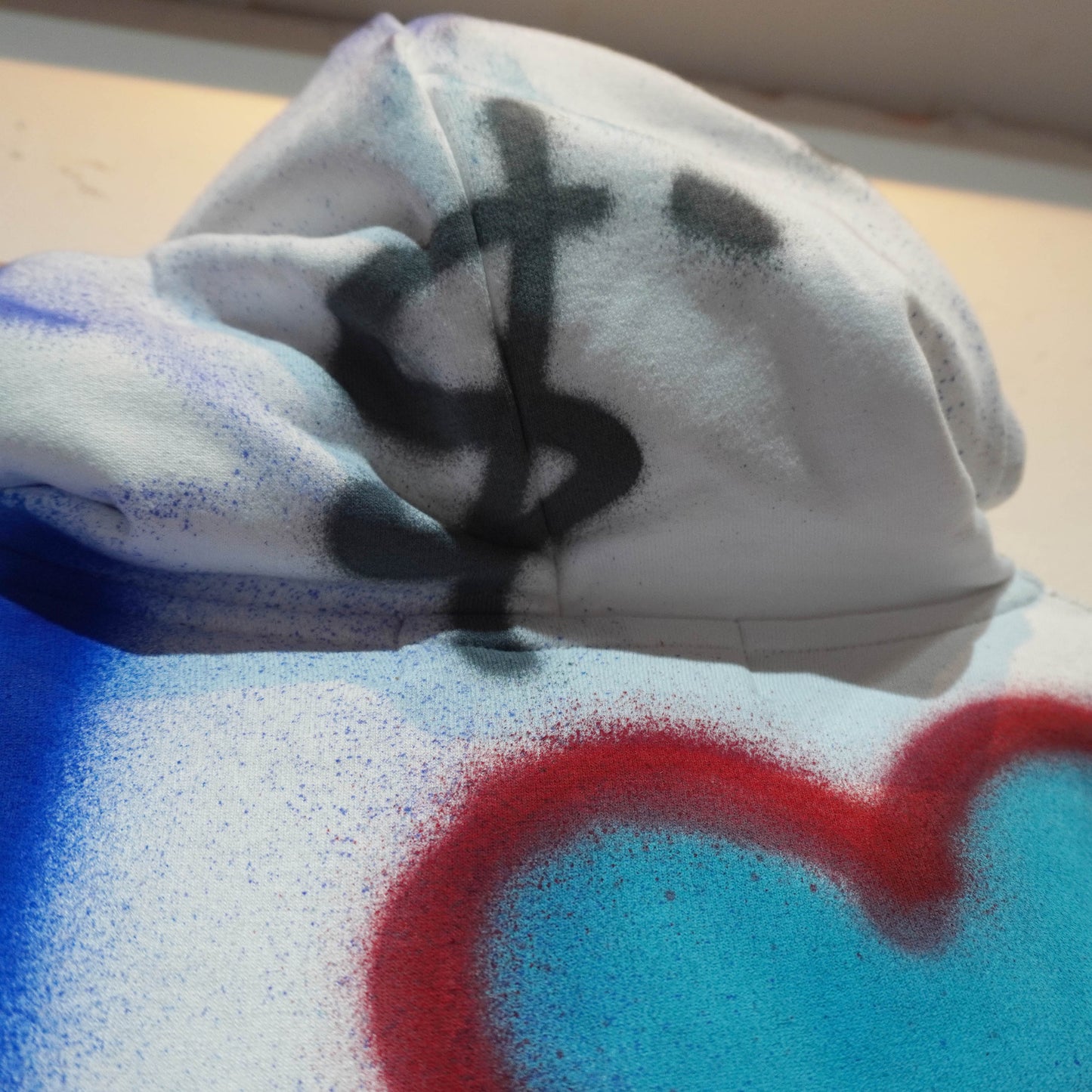 SKOLOCT SPRAY PAINTED ZIP HOODIE (XL)