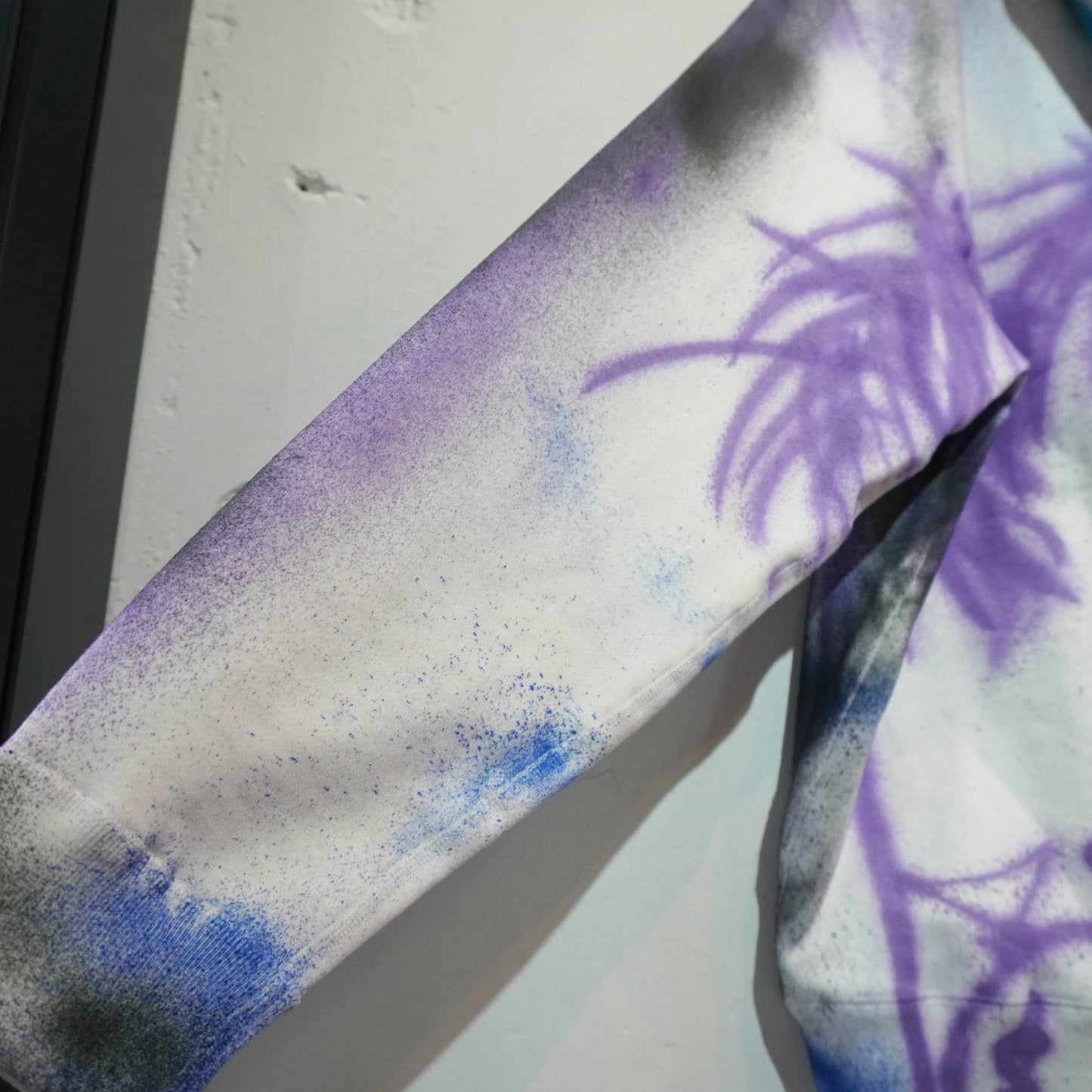 SKOLOCT SPRAY PAINTED ZIP HOODIE (XXL)