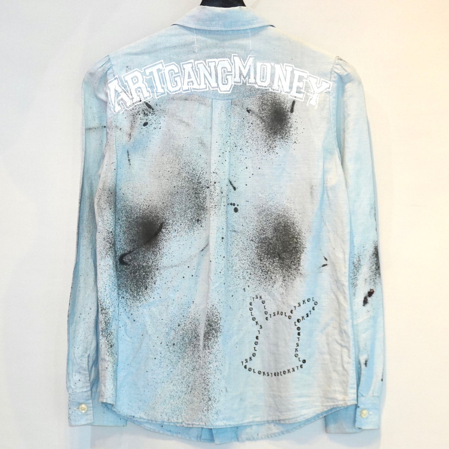 SKOLOCT SPRAY PAINTED REMAKE SHIRT (XS)