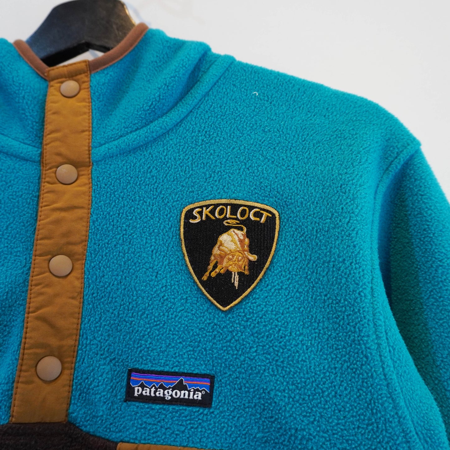 SKOLOCT BULL PATCH REMAKE HOODIE (S)
