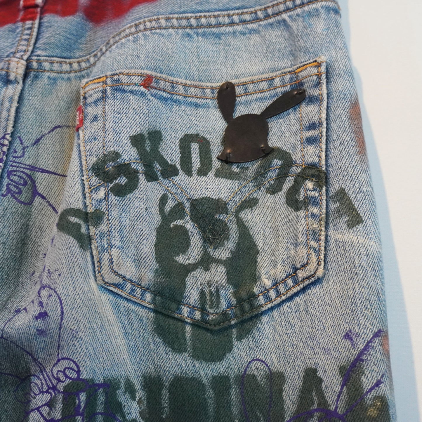 SKOLOCT SPRAY PAINTED JEANS - 31