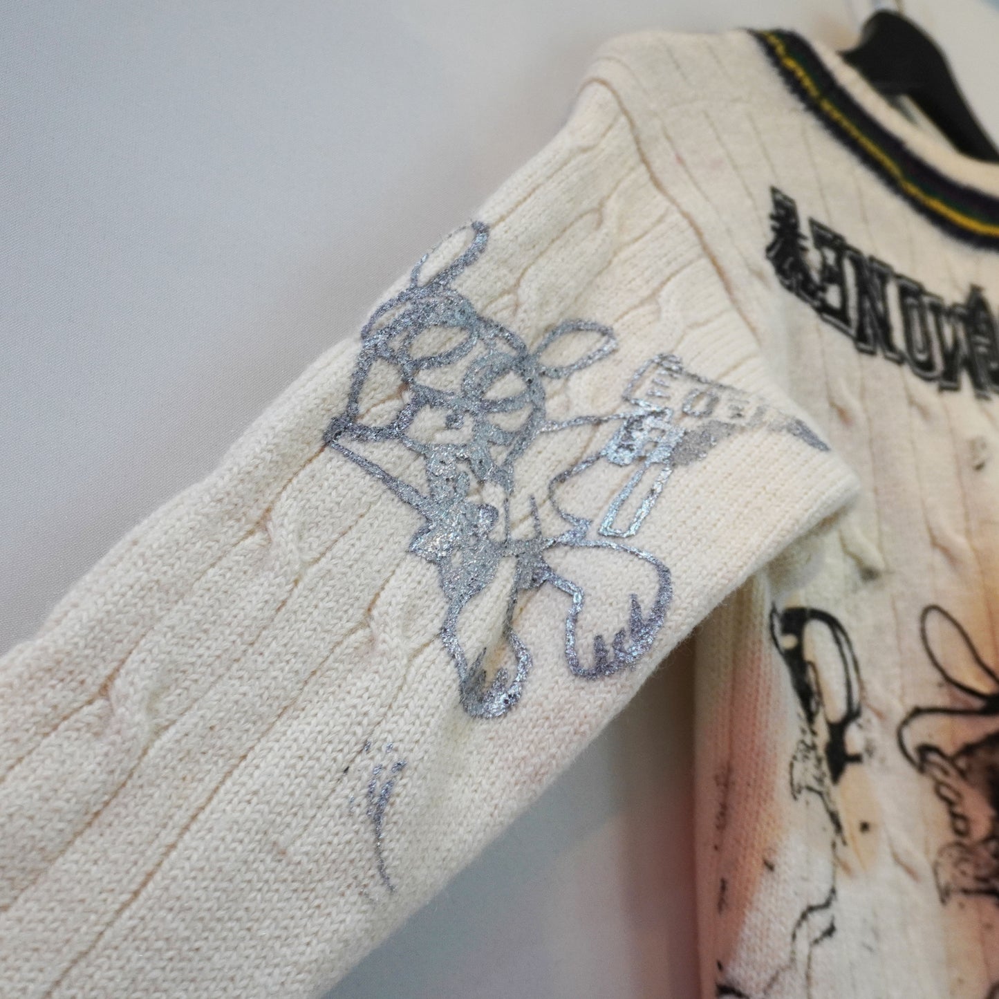 SKOLOCT SUCCI REMAKE V NECK KNIT SWEATER