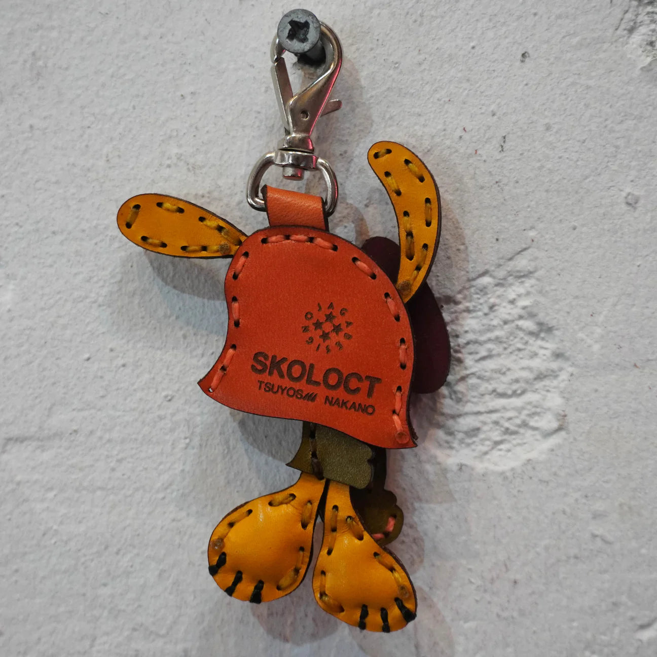 LEATHER KEYCHAIN "FINGER"