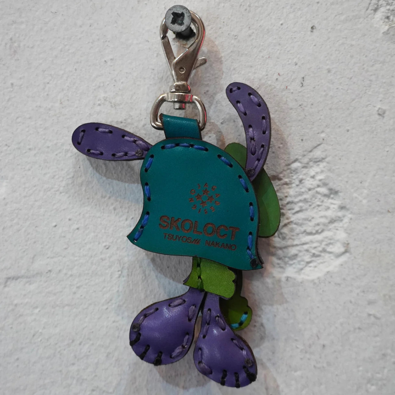 LEATHER KEYCHAIN "FINGER"