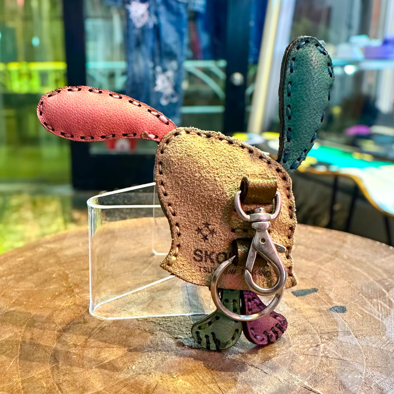 LEATHER KEYCHAIN "UZI"