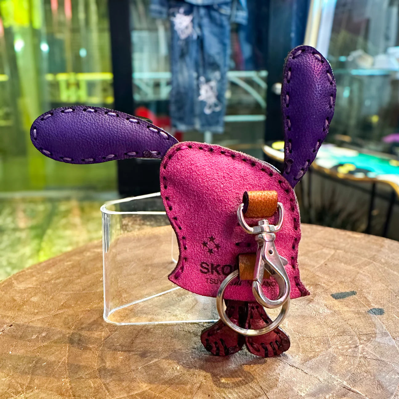LEATHER KEYCHAIN "UZI"