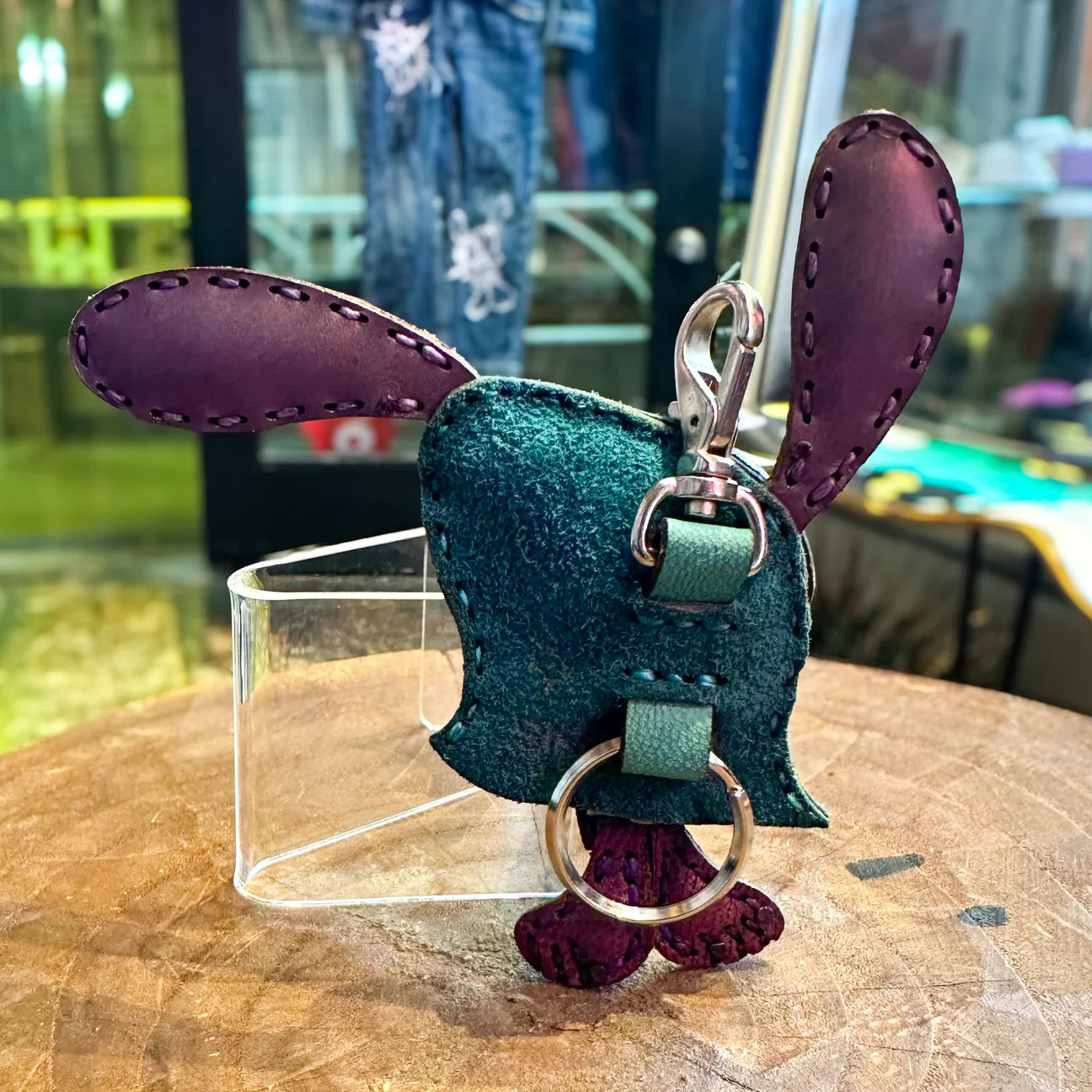 LEATHER KEYCHAIN "UZI"