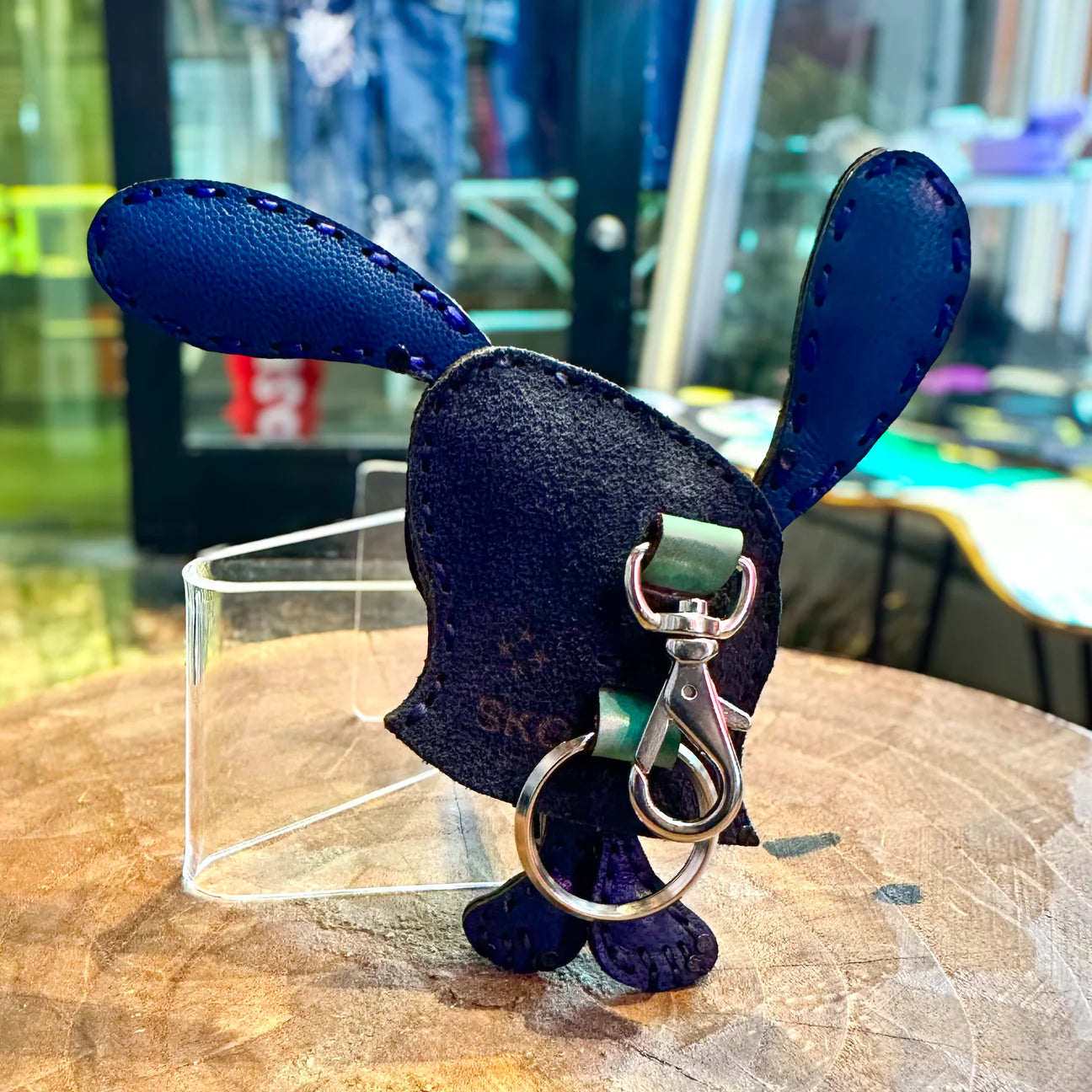LEATHER KEYCHAIN "UZI"