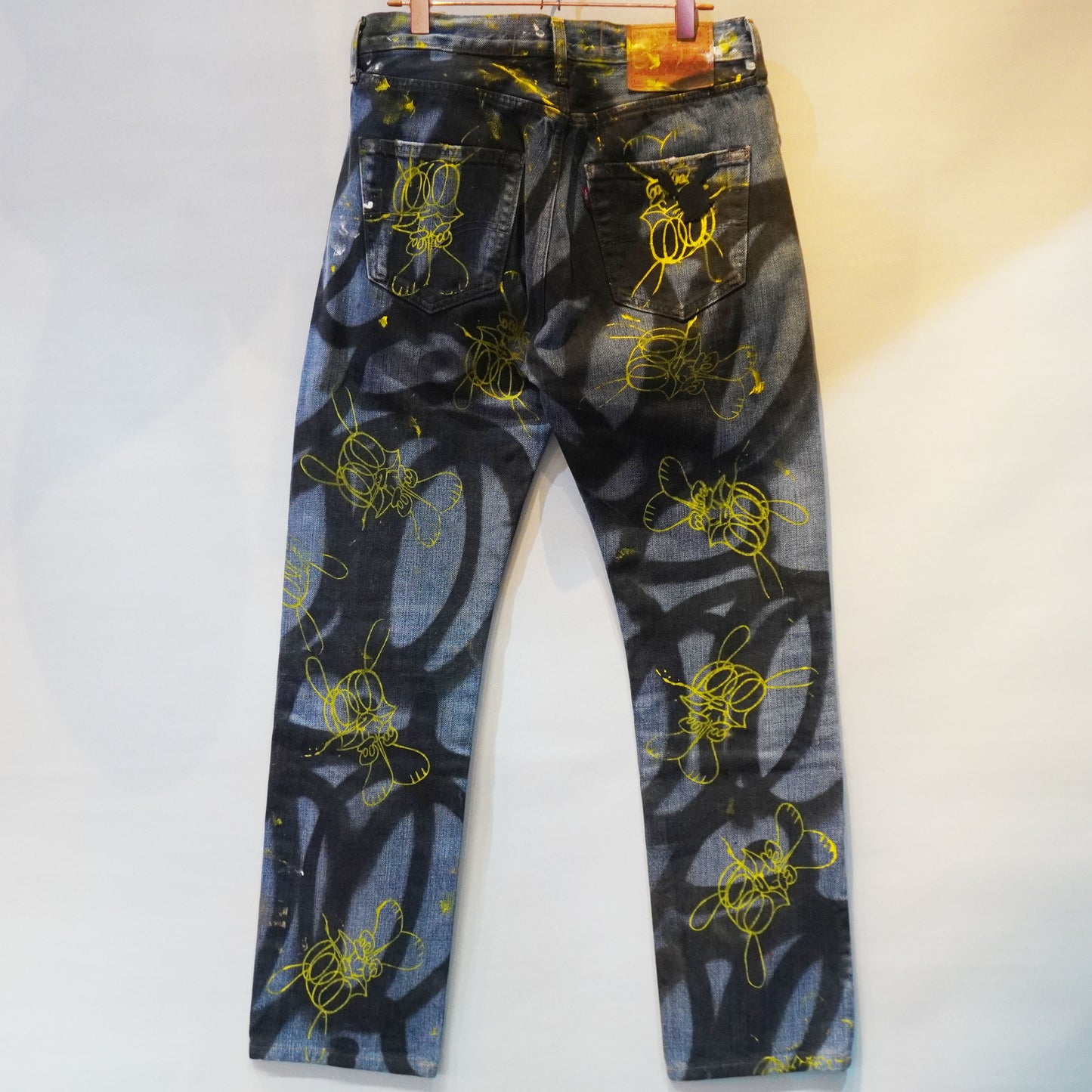 SKOLOCT SPRAY PAINTED JEANS - 29