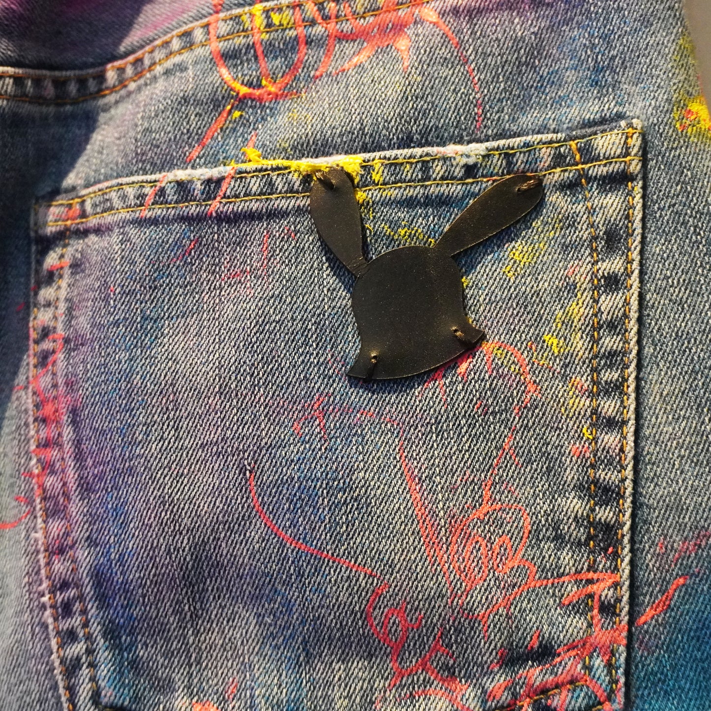 SKOLOCT SPRAY PAINTED JEANS - 29