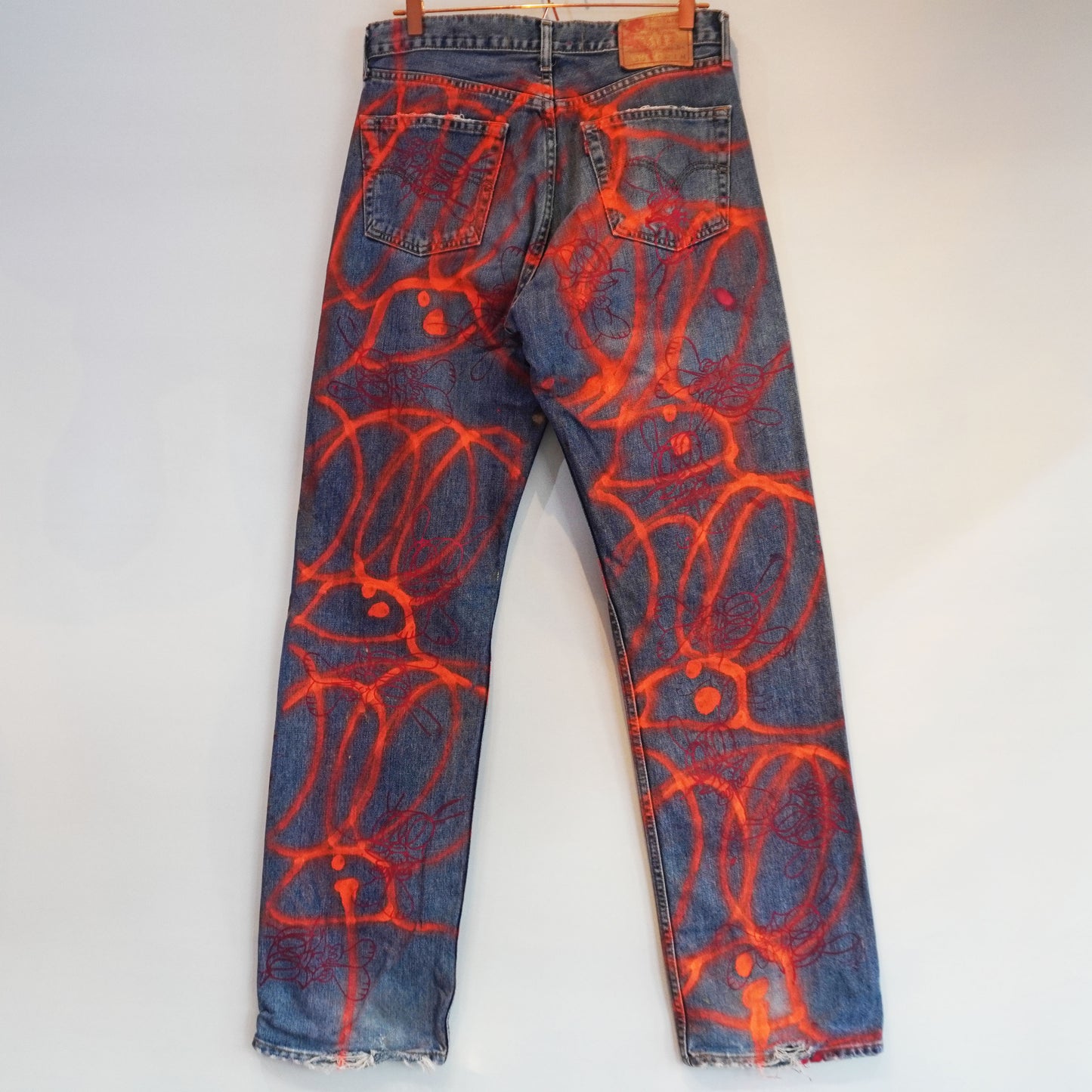 SKOLOCT SPRAY PAINTED JEANS - 32