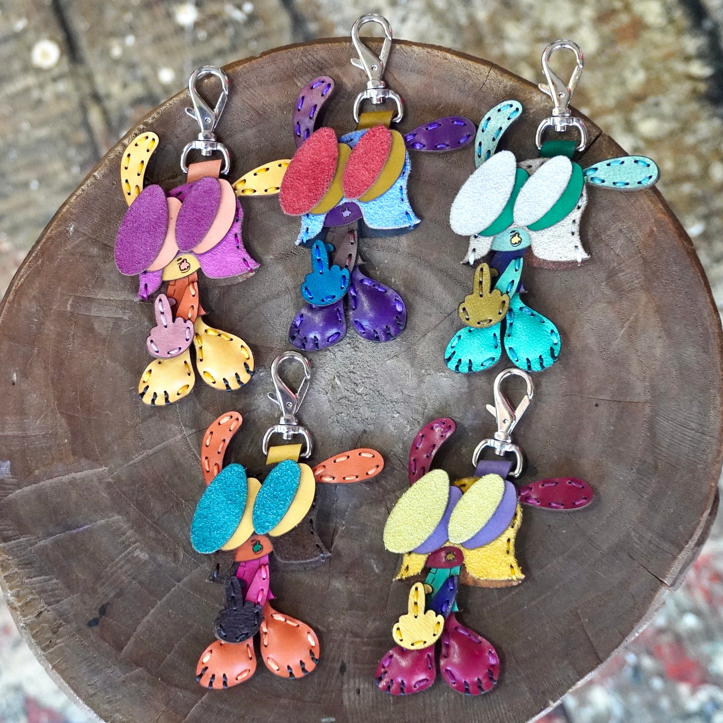 LEATHER KEYCHAIN "FINGER" (COLORS v2)