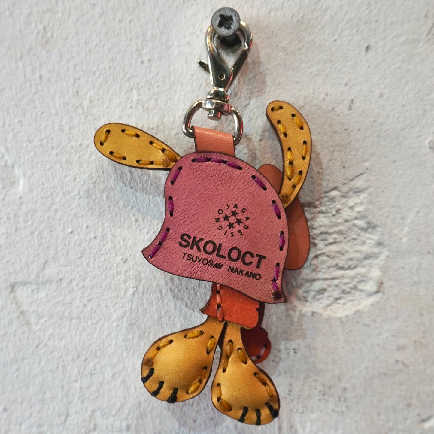 LEATHER KEYCHAIN "FINGER" (COLORS v2)