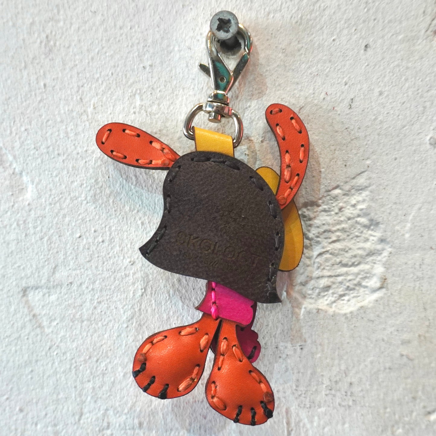 LEATHER KEYCHAIN "FINGER" (COLORS v2)