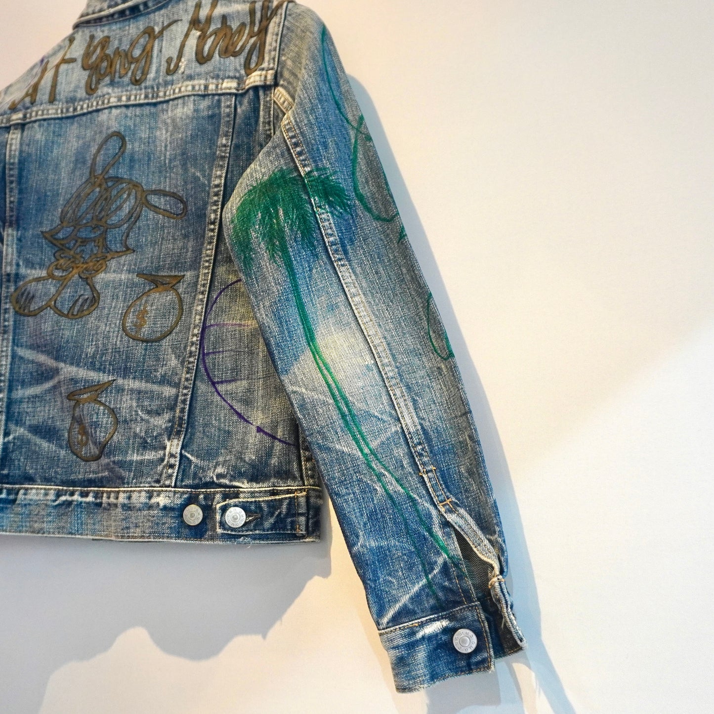 SKOLOCT HAND-DRAWN REWORKED DENIM JACKET