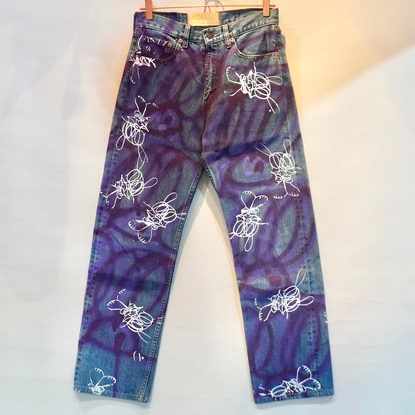 SKOLOCT SPRAY PAINTED JEANS - 29