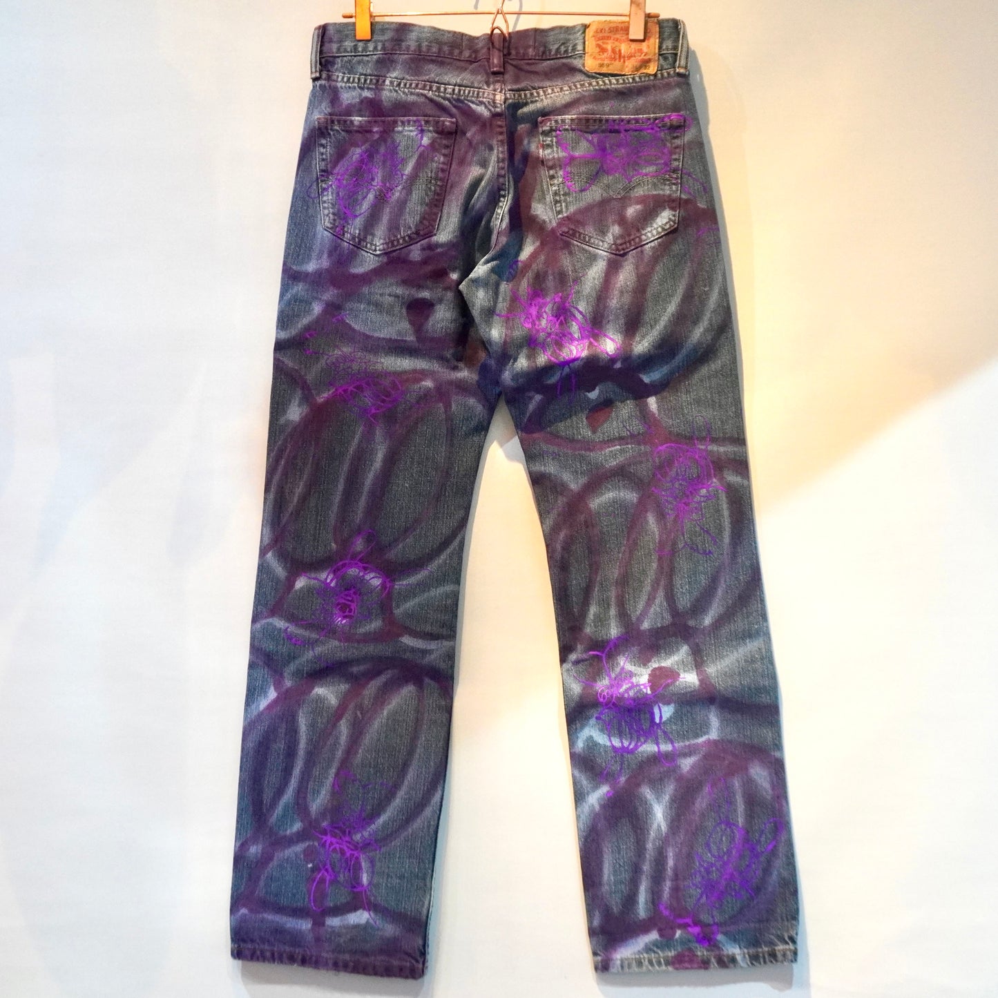 SKOLOCT SPRAY PAINTED JEANS - 31