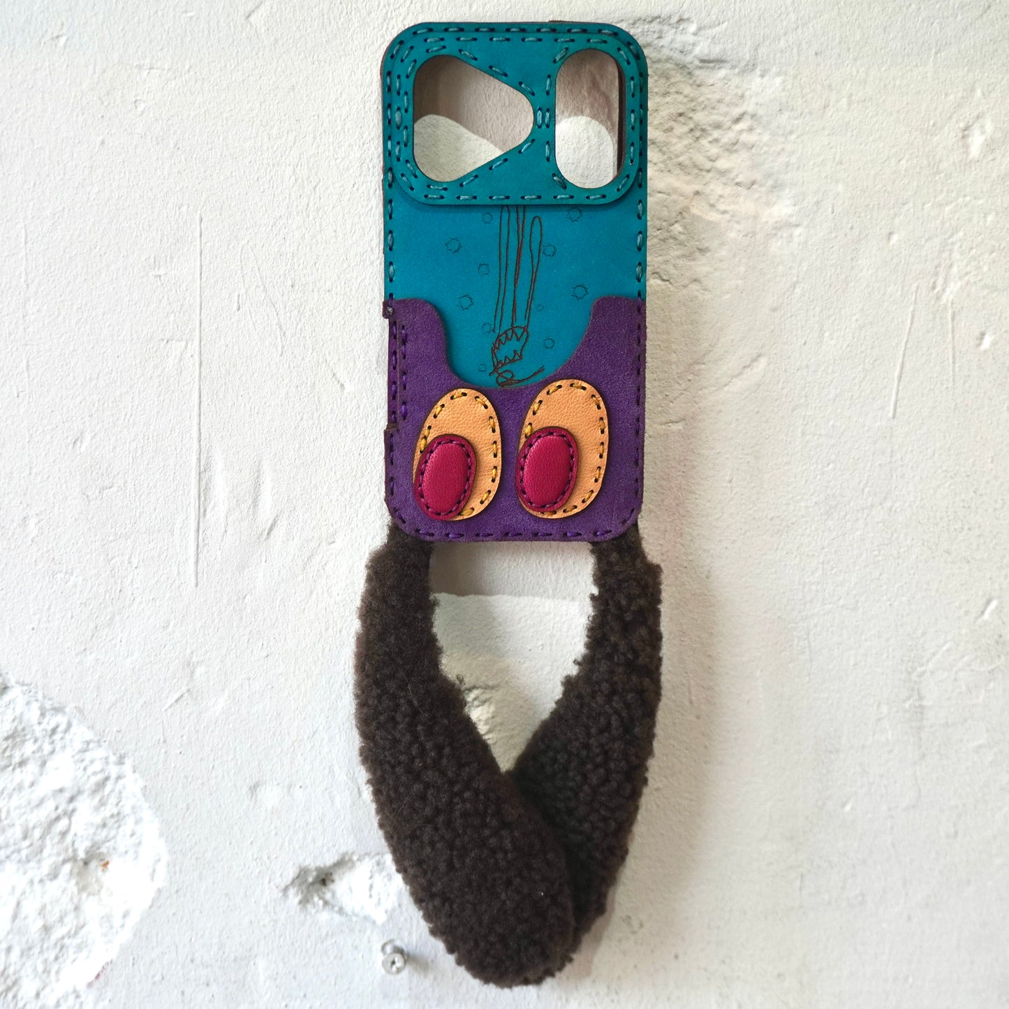 LEATHER PHONE CASE - iPhone 17 PRO
