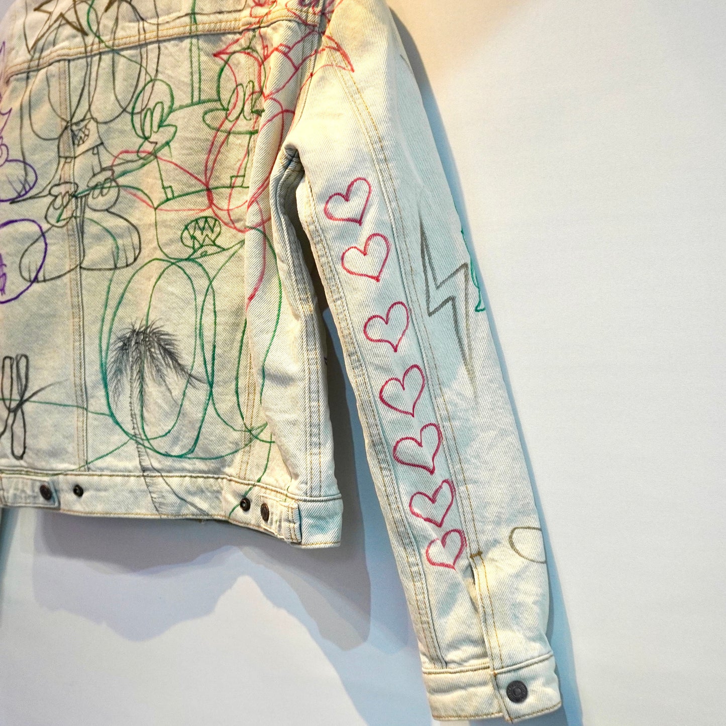 SKOLOCT HAND-DRAWN REWORKED DENIM JACKET (S)