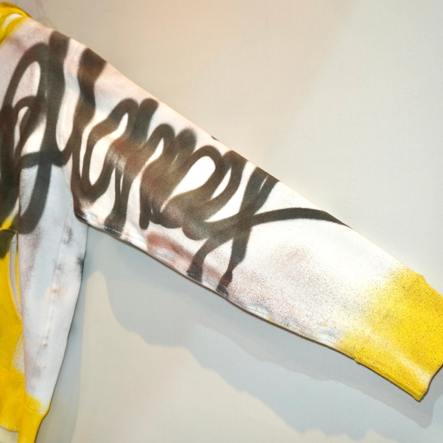 SKOLOCT SPRAY PAINTED ZIP HOODIE (M)