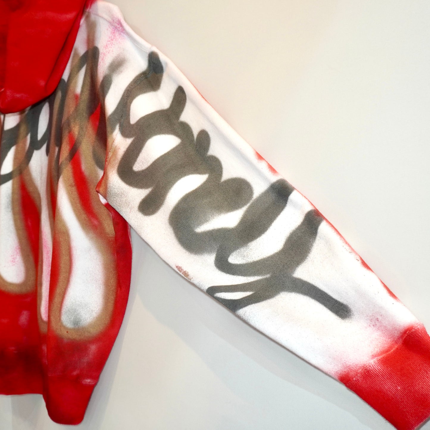 SKOLOCT SPRAY PAINTED ZIP HOODIE (XL)