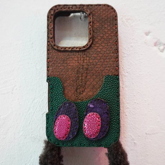 LEATHER PHONE CASE PYTHON - iPhone 16 PRO