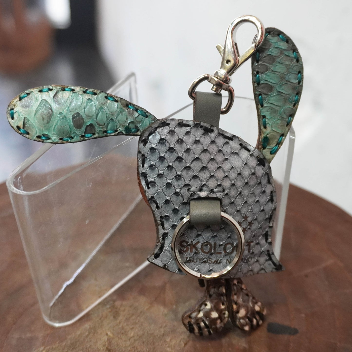 LEATHER KEYCHAIN "UZI" - PYTHON
