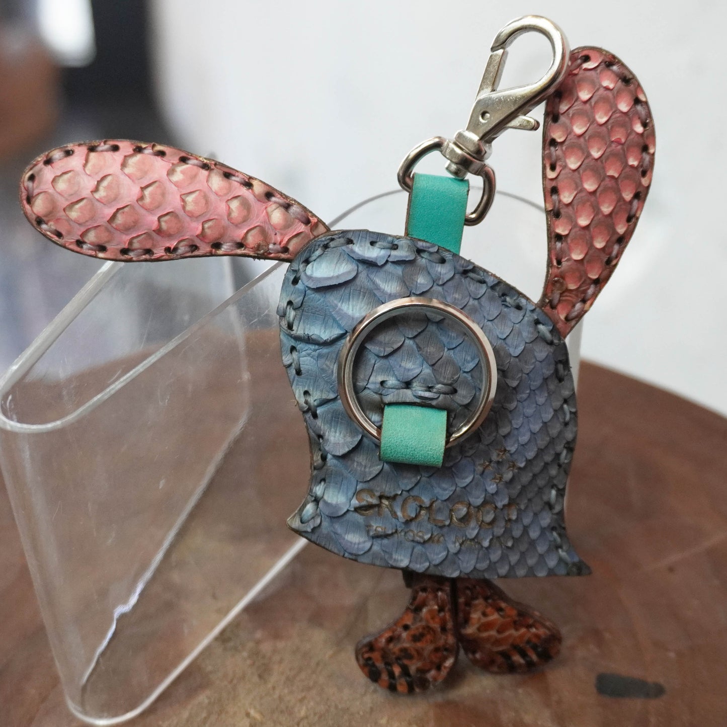 LEATHER KEYCHAIN "UZI" - PYTHON