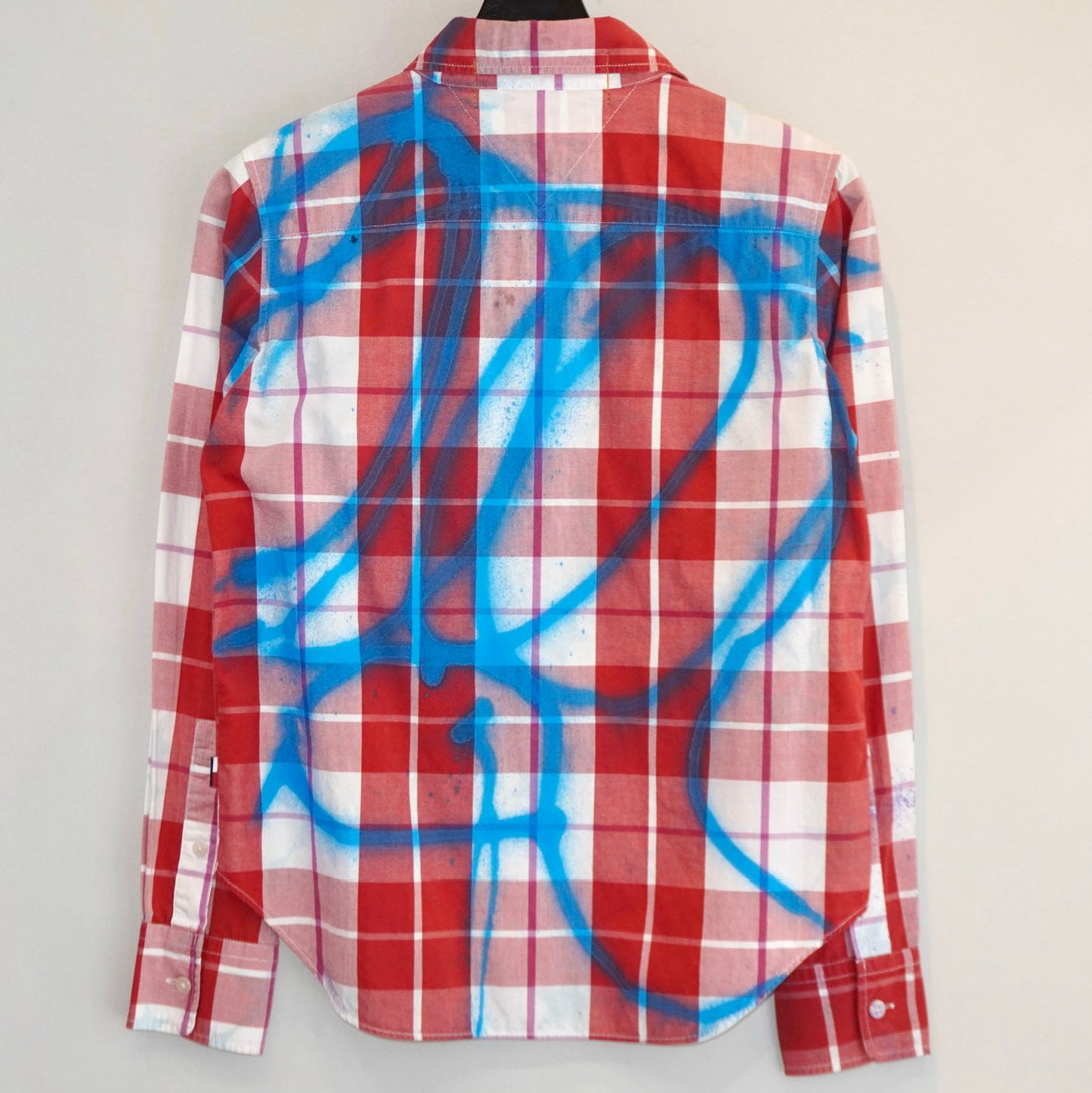 SKOLOCT SPRAY PAINTED REMAKE SHIRT