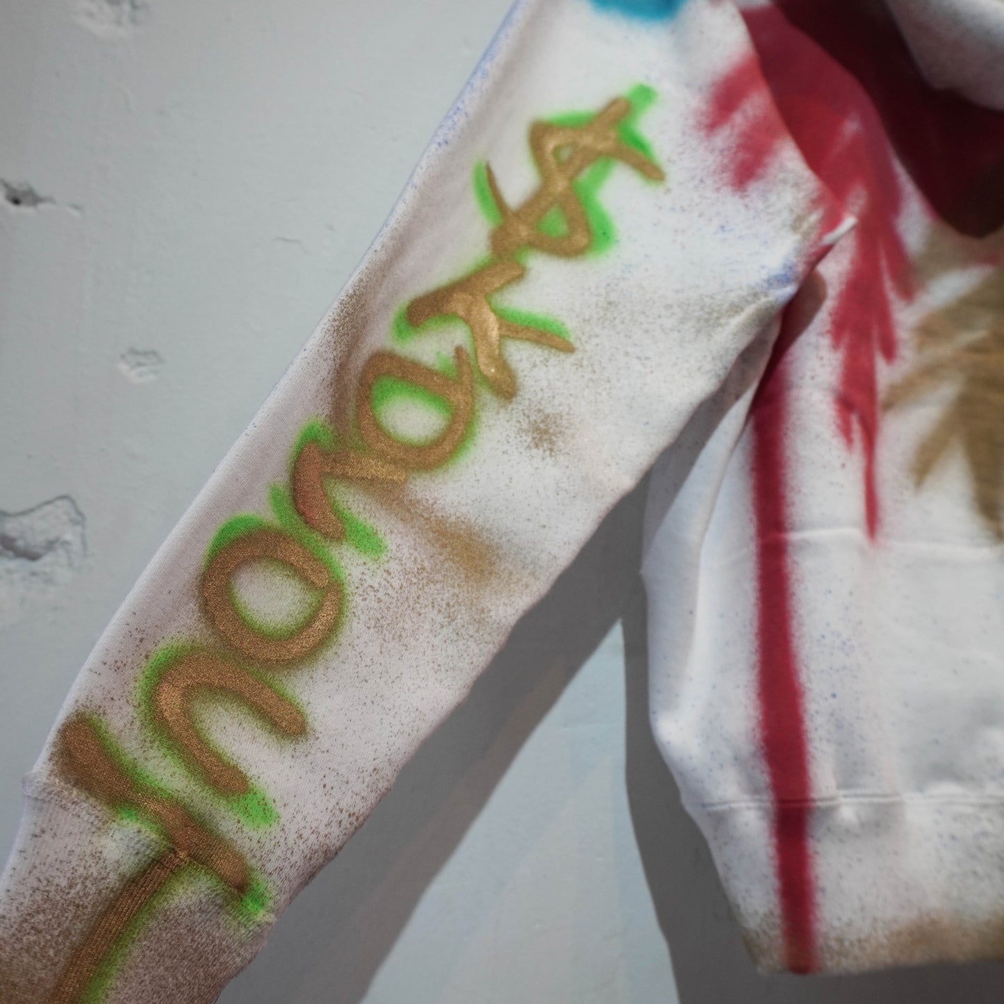 SKOLOCT SPRAY PAINTED ZIP HOODIE (M)