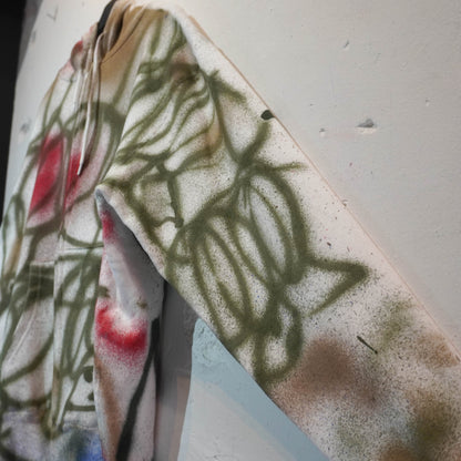 SKOLOCT SPRAY PAINTED ZIP HOODIE (L)
