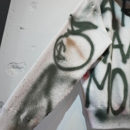 SKOLOCT SPRAY PAINTED ZIP HOODIE (L)
