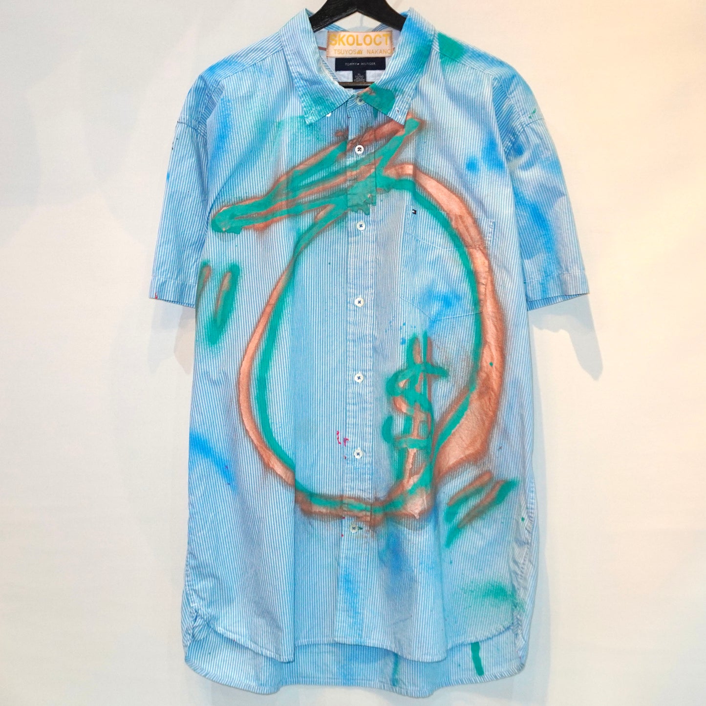 SKOLOCT SPRAY PAINTED REMAKE SHIRT (XL)