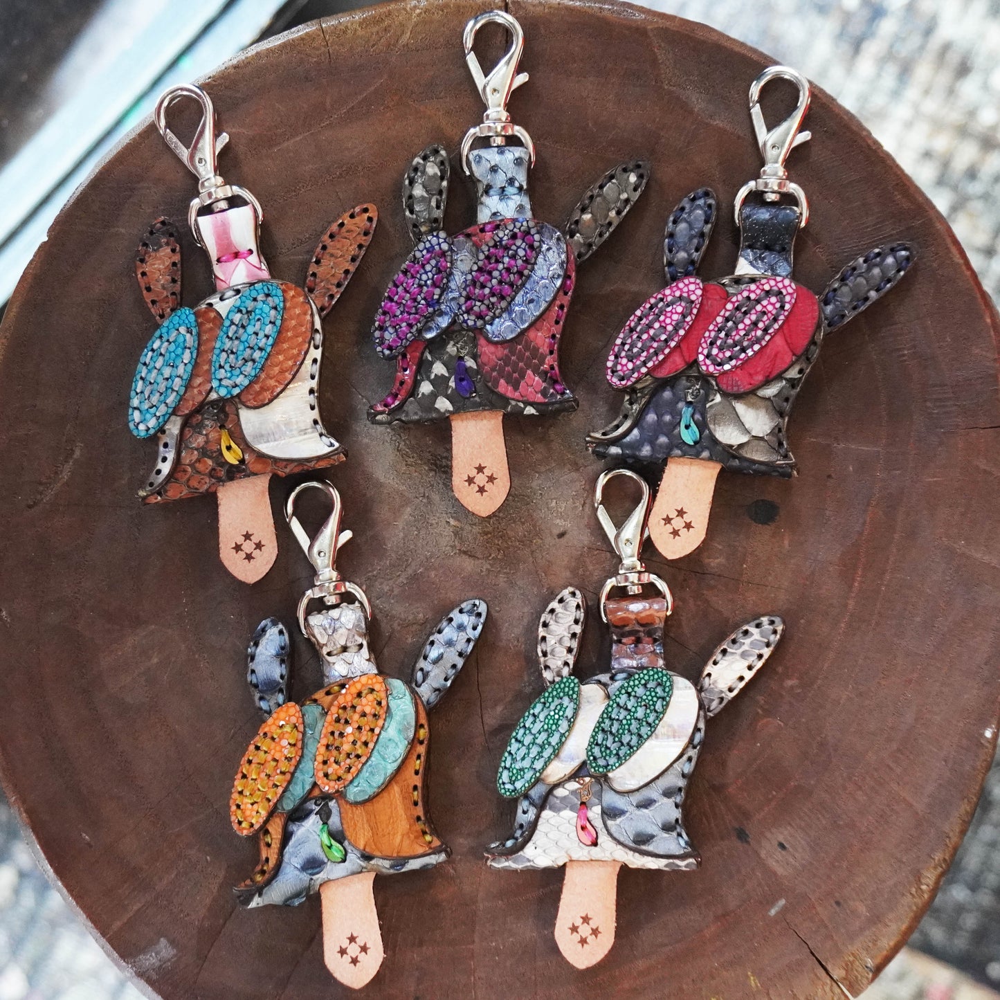 LEATHER KEY COVER - SPIRAL EYES/PYTHON