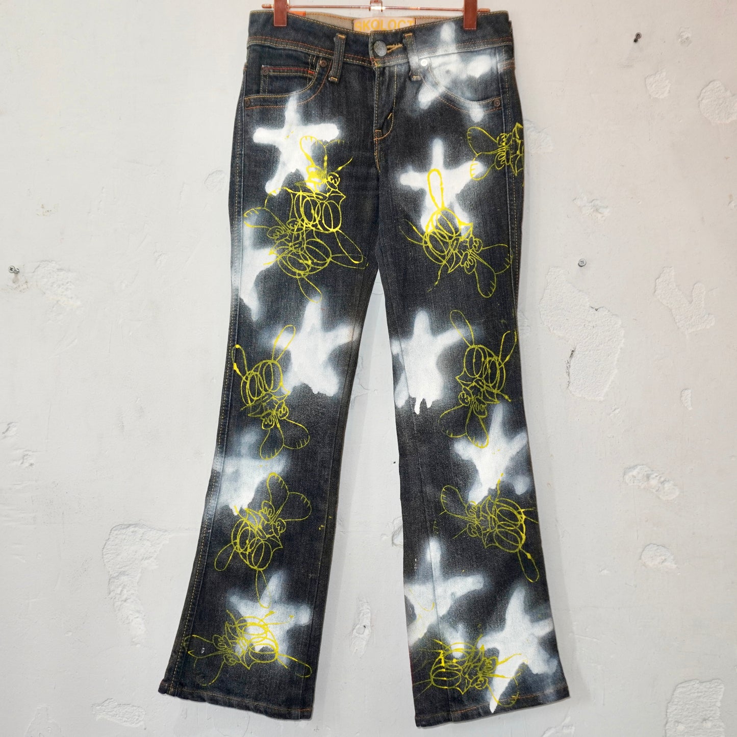 SKOLOCT SPRAY PAINTED JEANS - 25