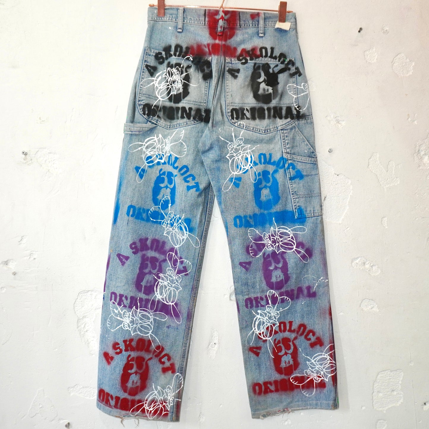 SKOLOCT SPRAY PAINTED JEANS - 28