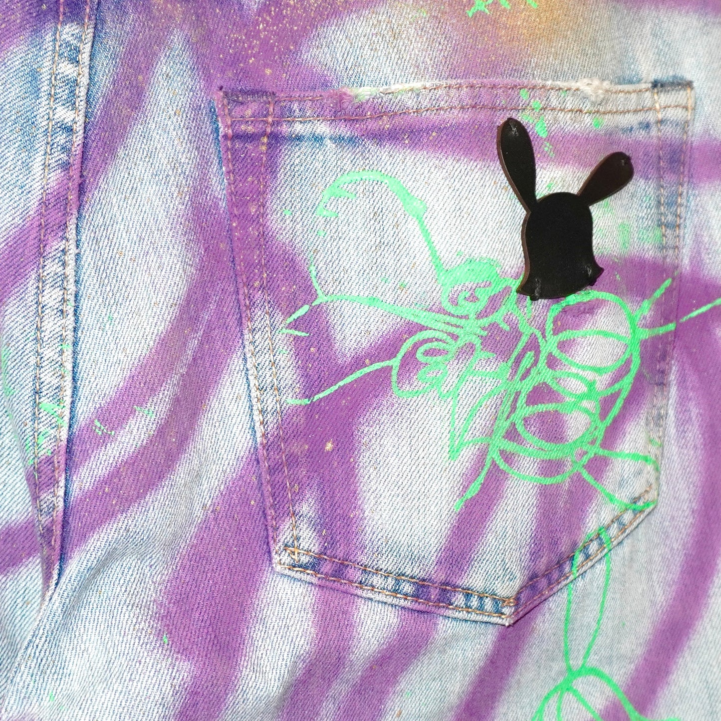 SKOLOCT SPRAY PAINTED JEANS - 32