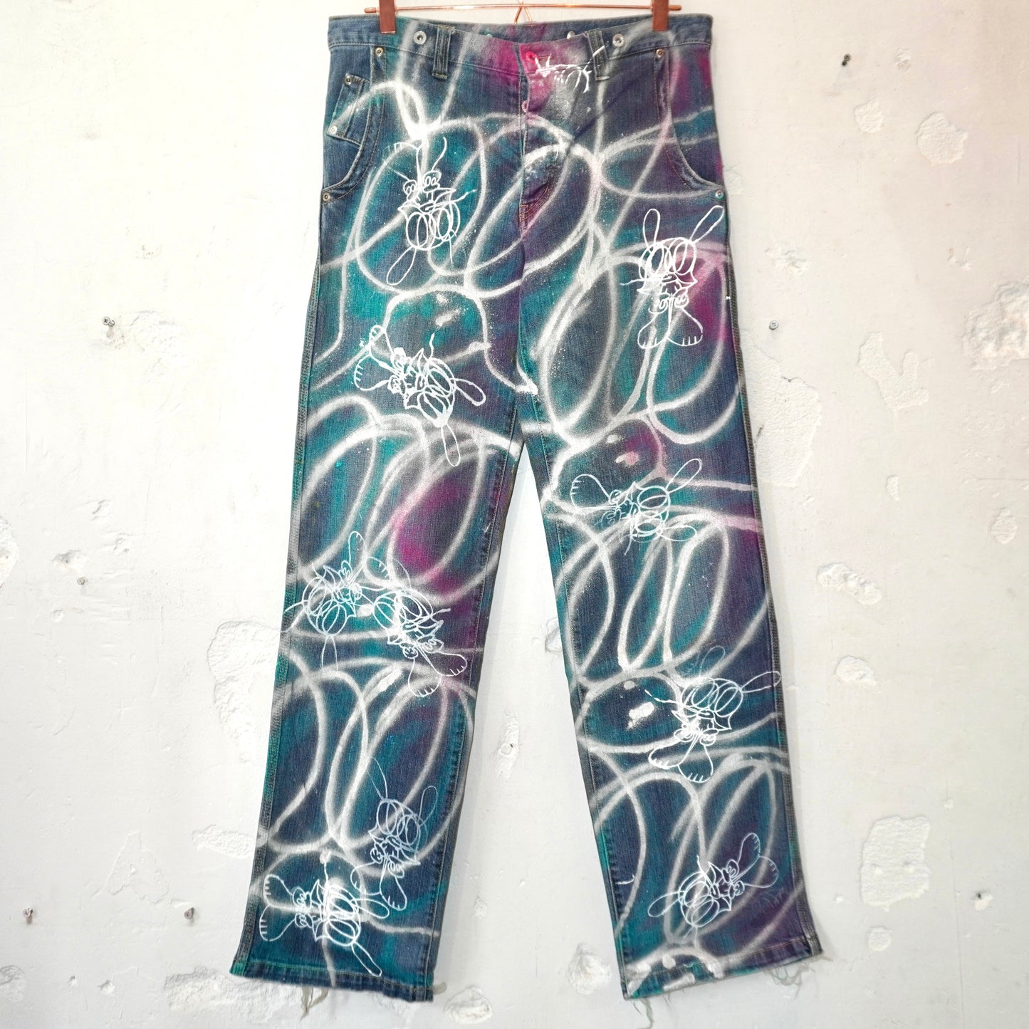 SKOLOCT SPRAY PAINTED JEANS - 33