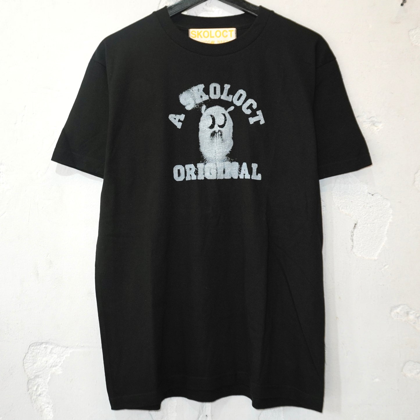 A SKOLOCT ORIGINAL STENCIL T-SHIRT (BLACK)