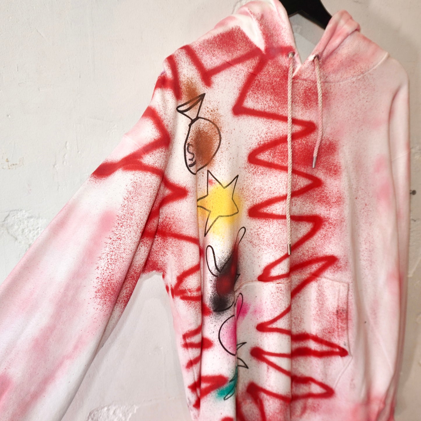 SKOLOCT SPRAY PAINTED REMAKE HOODIE (XL)