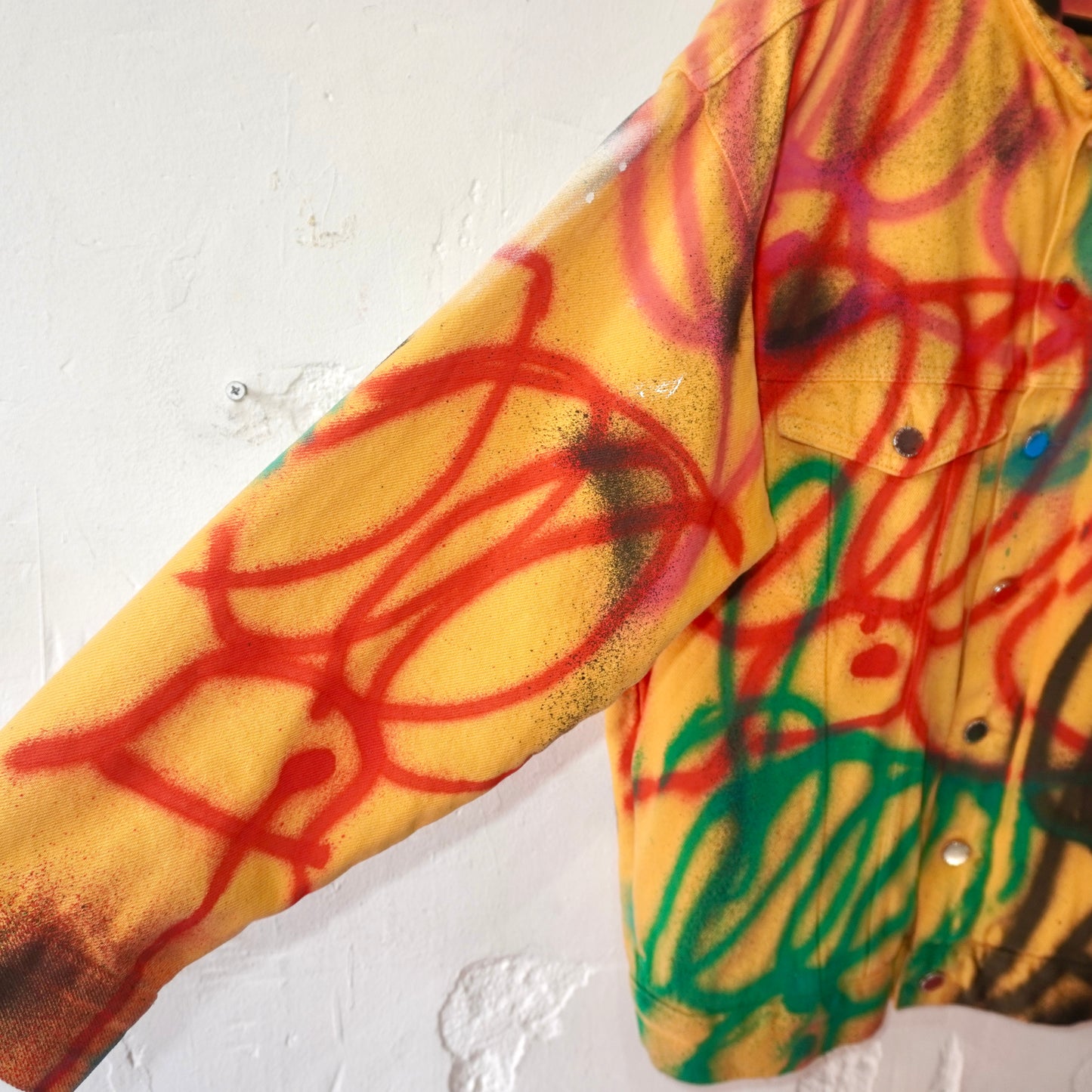 SKOLOCT SPRAY PAINTED REMAKE DENIM JACKET
