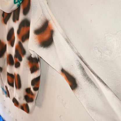 SKOLOCT SPRAY PAINTED REMAKE HOODIE (L)