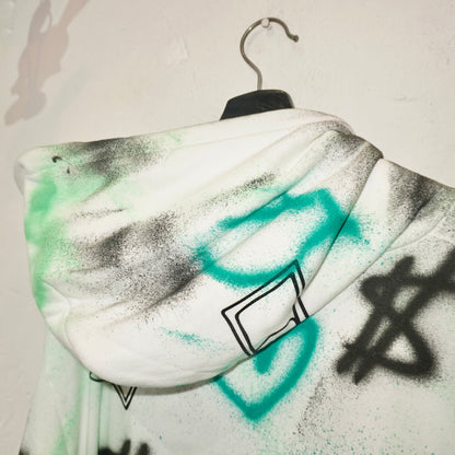 SKOLOCT SPRAY PAINTED REMAKE HOODIE (L)