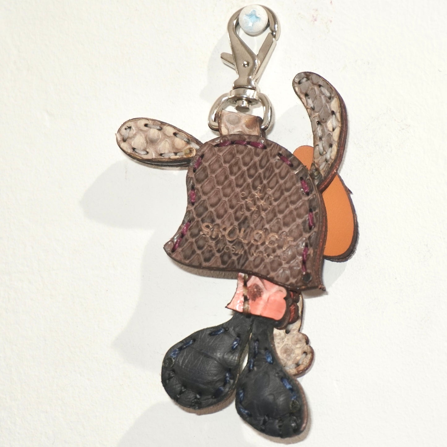 LEATHER KEYCHAIN "FINGER" - PYTHON