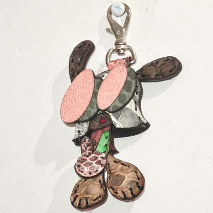 LEATHER KEYCHAIN "FINGER" - PYTHON