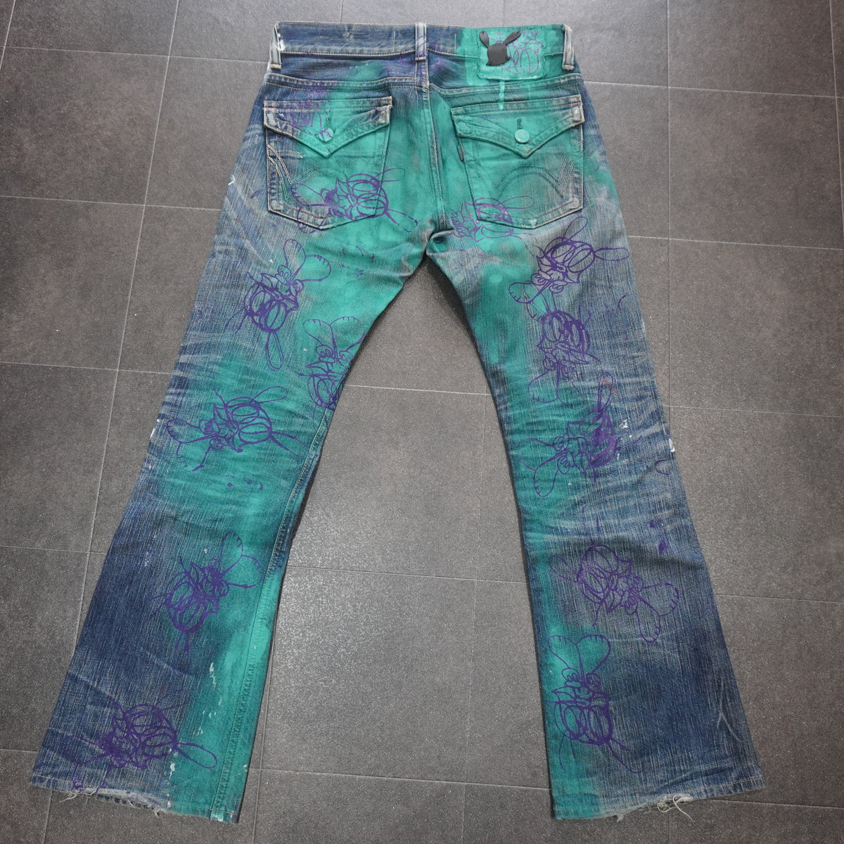 SKOLOCT SPRAY PAINTED JEANS-31