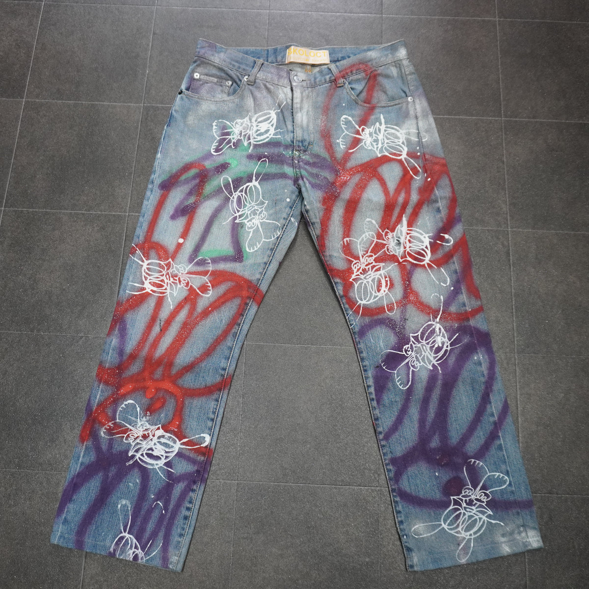 SKOLOCT SPRAY PAINTED JEANS-33